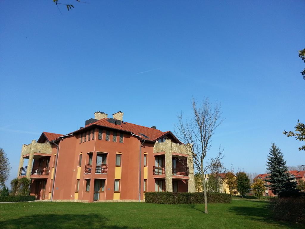 Birdland Villapark Golf View Бюк Экстерьер фото
