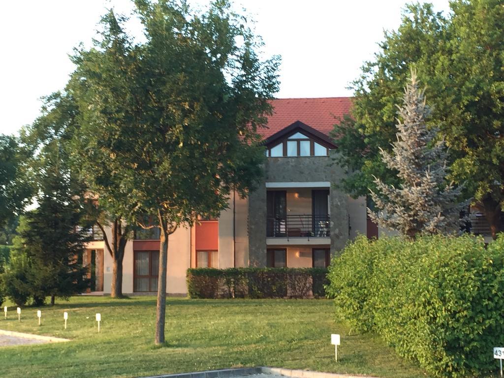 Birdland Villapark Golf View Бюк Экстерьер фото
